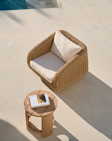 Meria armchair in synthetic rattan with FSC 100% solid acacia wood legs