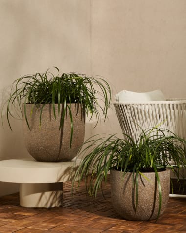 Set of 2 Selvi planters with light brown stone effect Ø 37cm