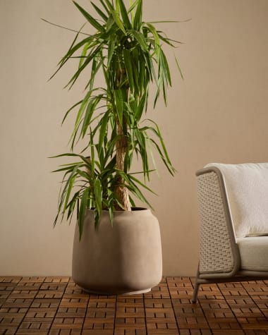 Lira terracotta-effect planter Ø53cm